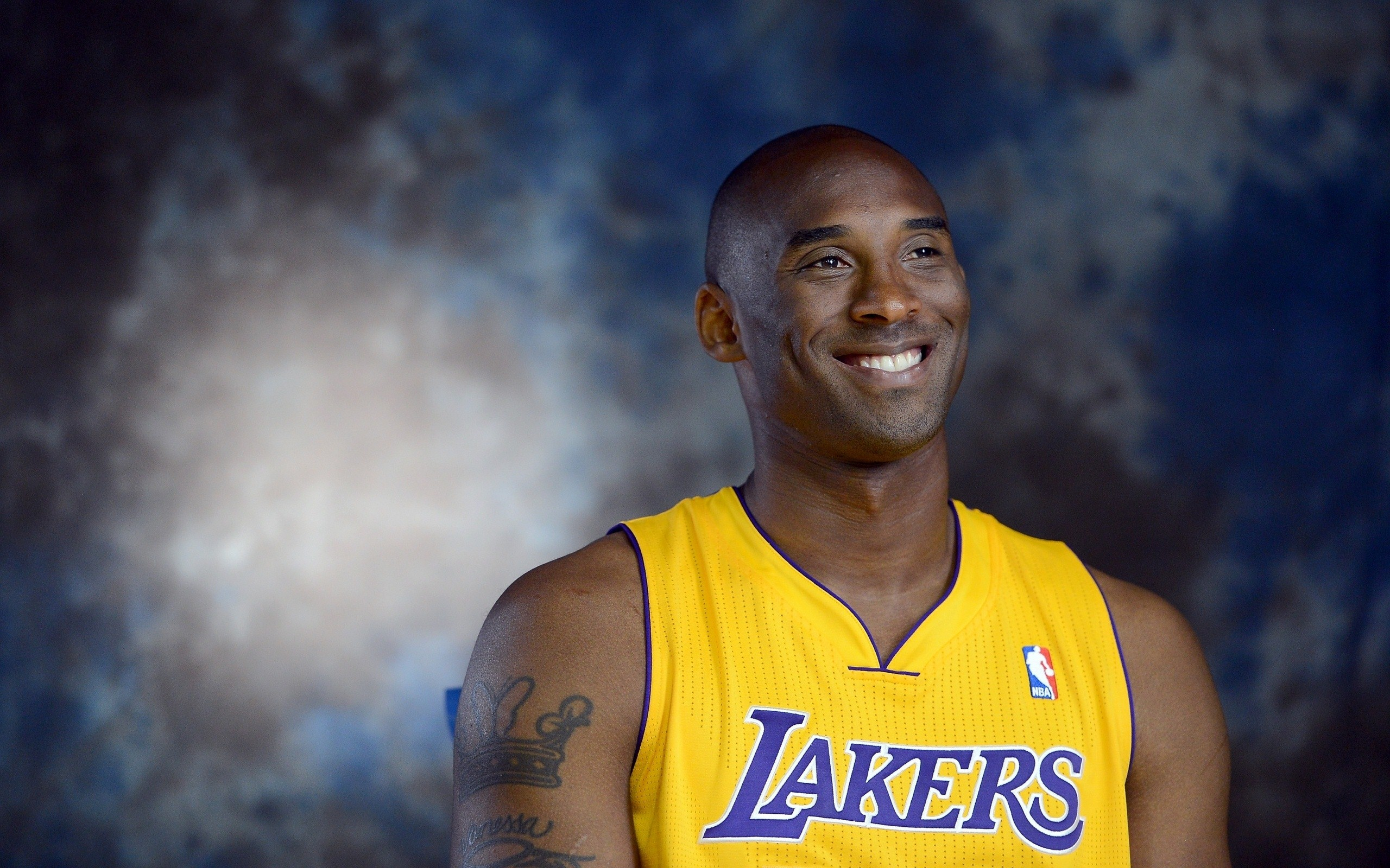 一名志愿者 一名志愿者